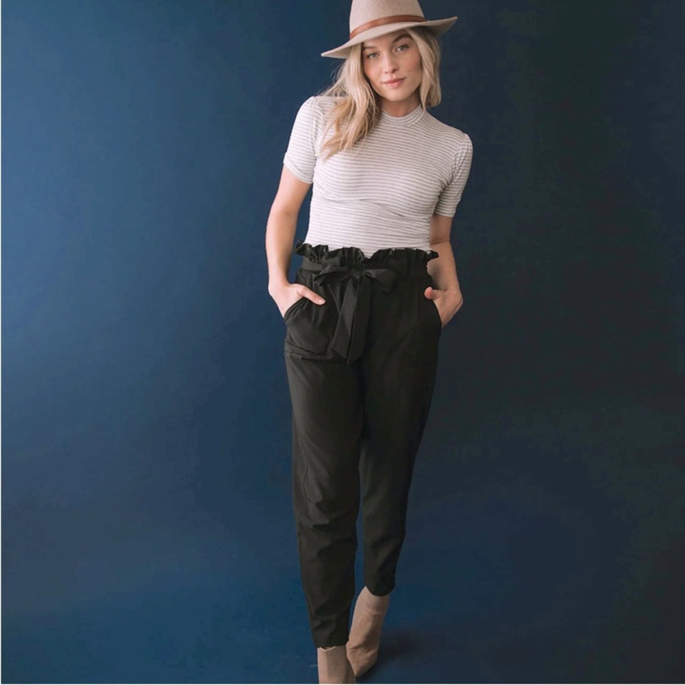 LIKE NEW Albion Bow Belt Capri Pants Black - Size XXS